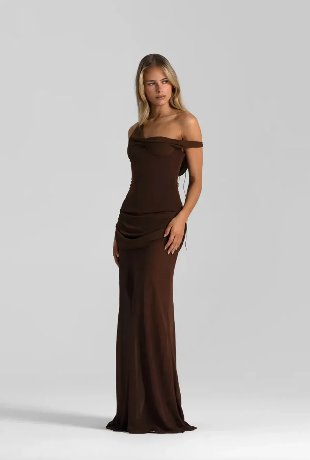 NATALIE ROLT CADENCE GOWN. Size 1 / AU 6-8 - Image 3