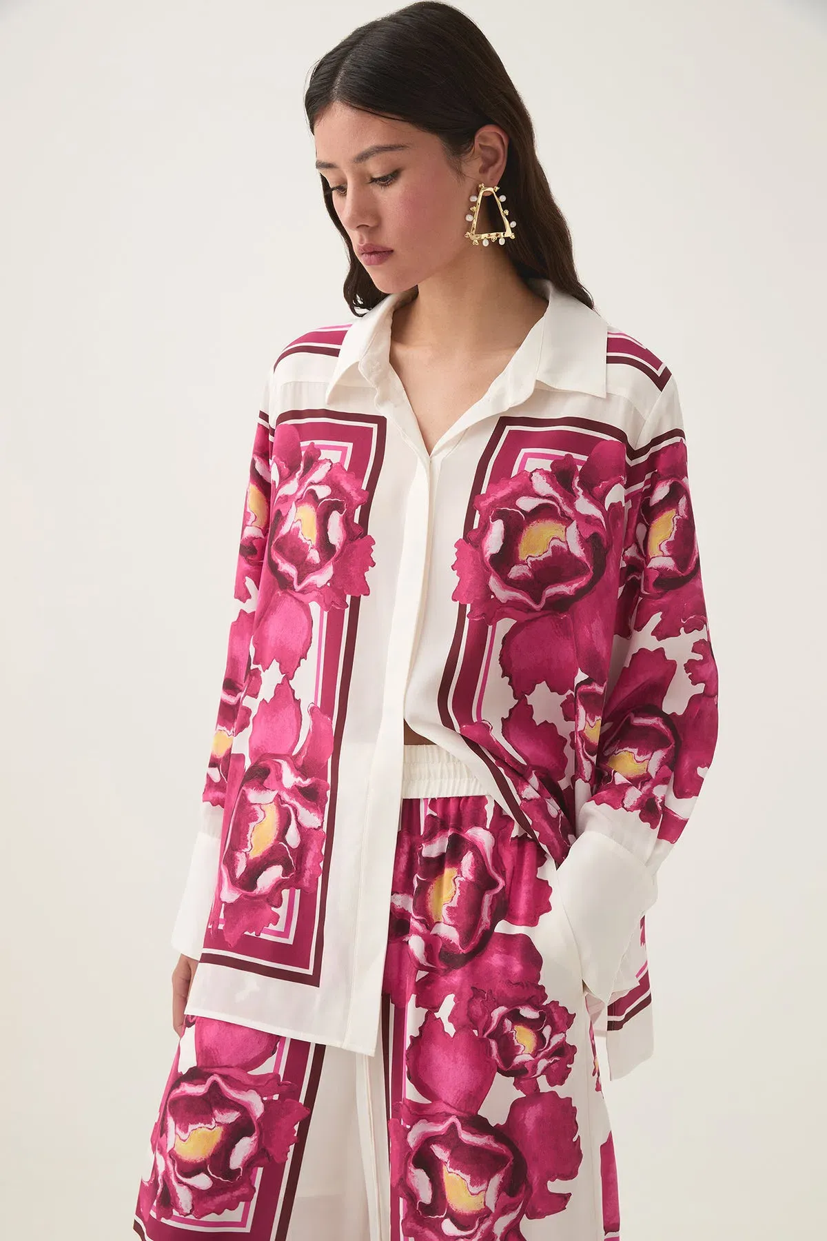 AJE ATOMIC SILK SHIRT AND RELAXED PANTS SET BOLDLY BLOOMING SIZE AU 10 & 12 - Image 3