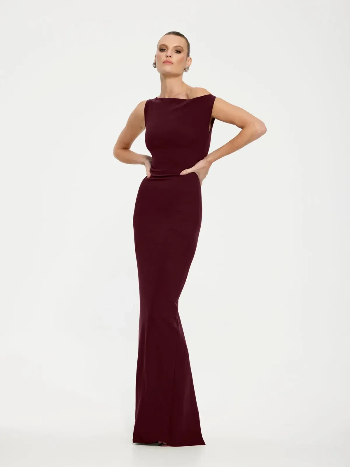 EFFIE KATS INAYA GOWN WINE SIZE XS (6-8) - Image 1