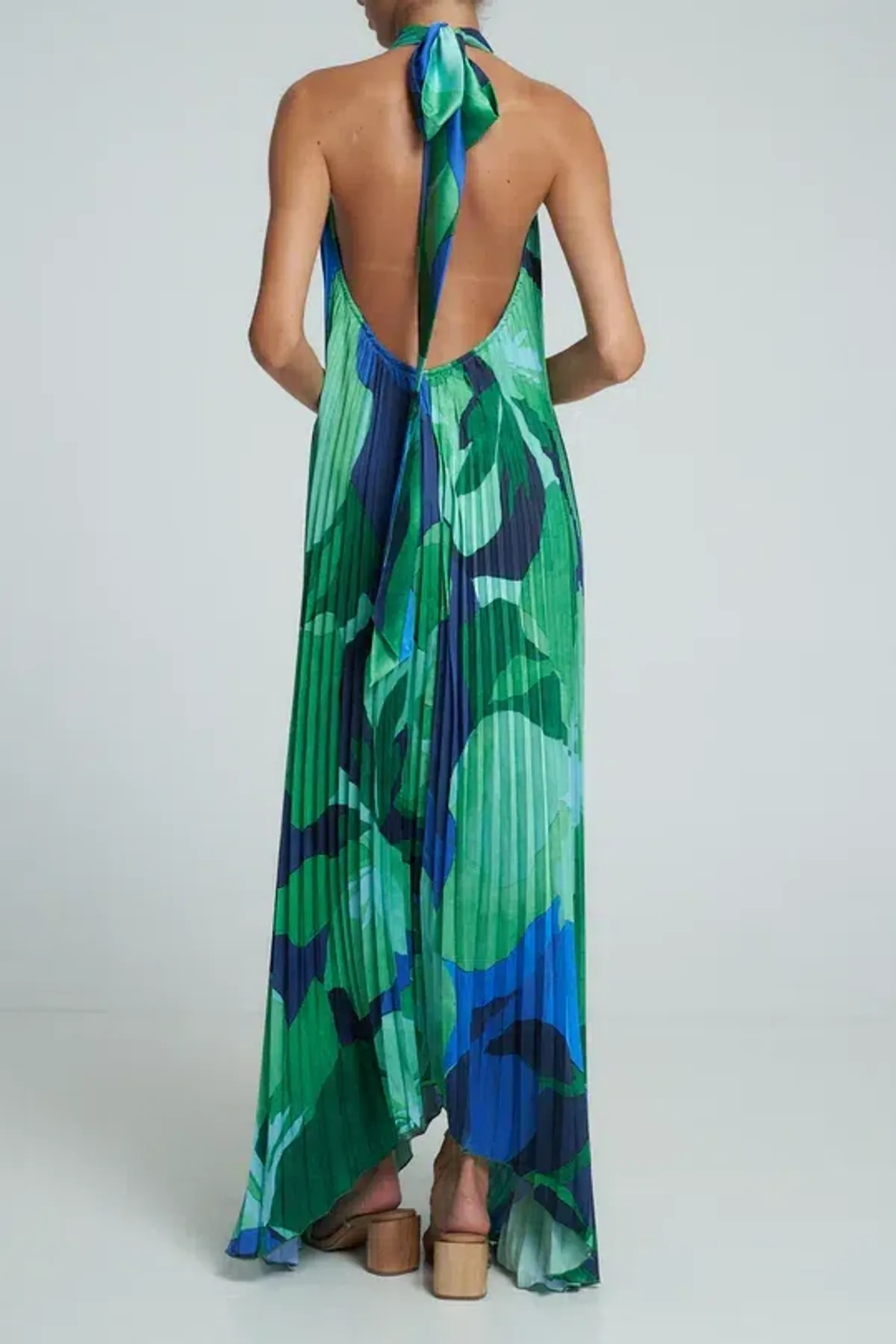 L'idee Opera Gown in Capri Green Size 14 - Image 4