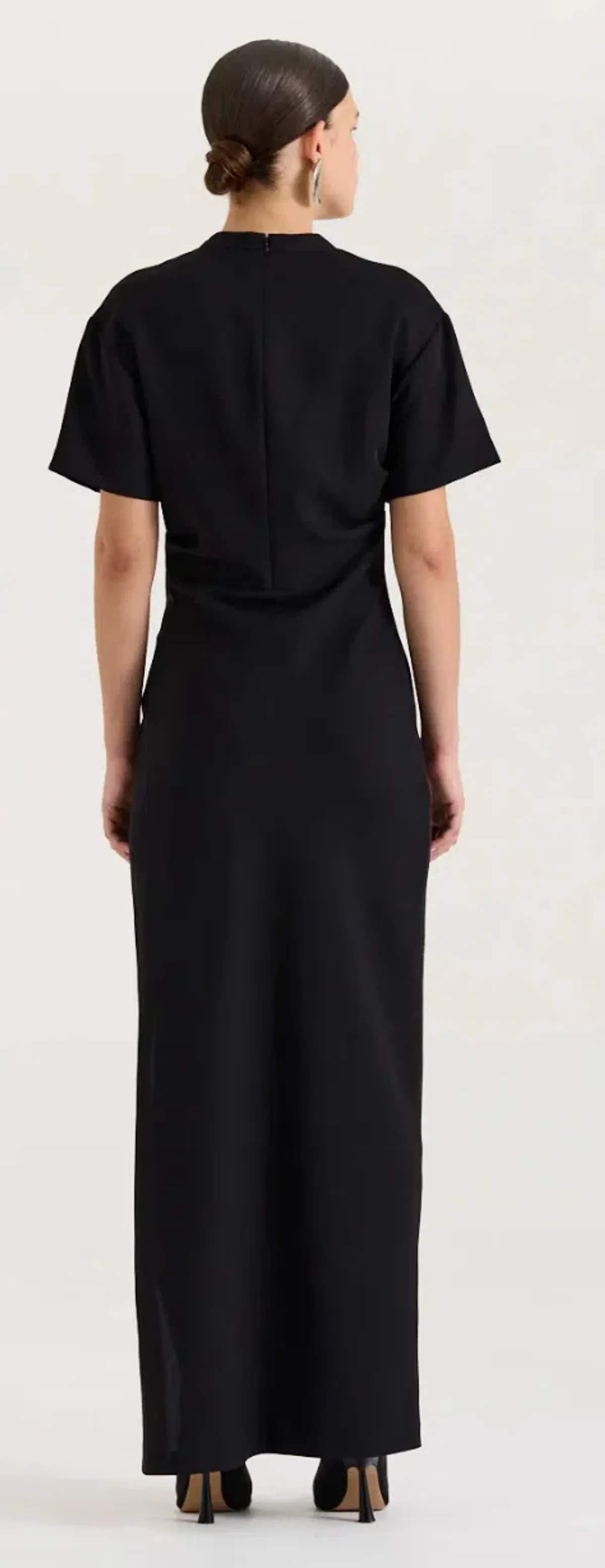 Henne Avila Dress in Black - Image 3