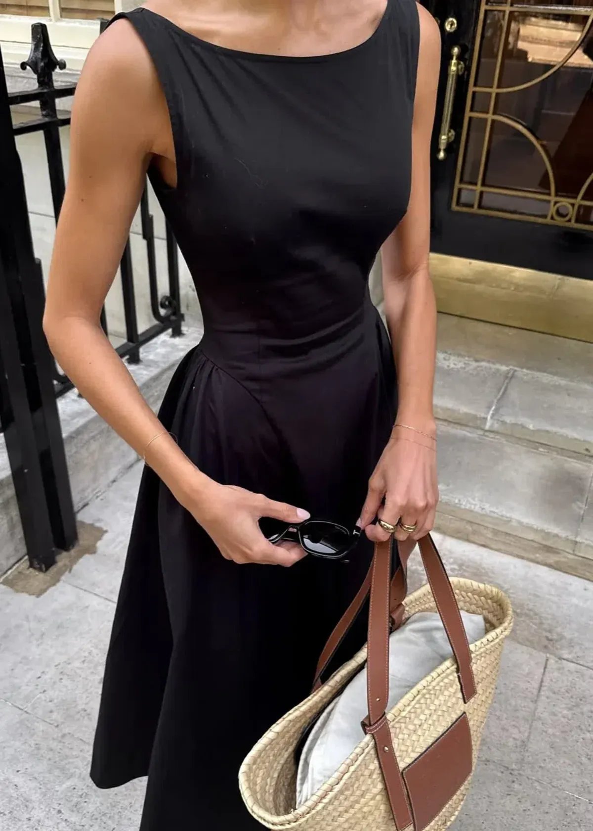 THE JACQUELINE DRESS - BLACK - YOJANI BOUTIQUE  - Image 2