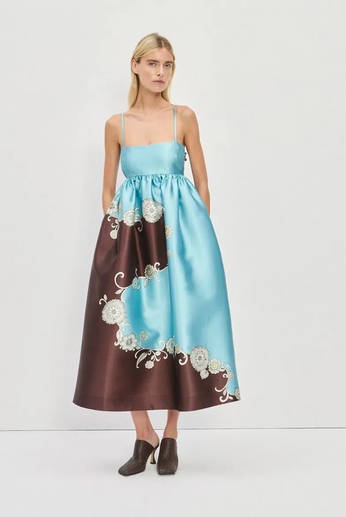 Alémais Gia Gown Size 16AU - Image 1