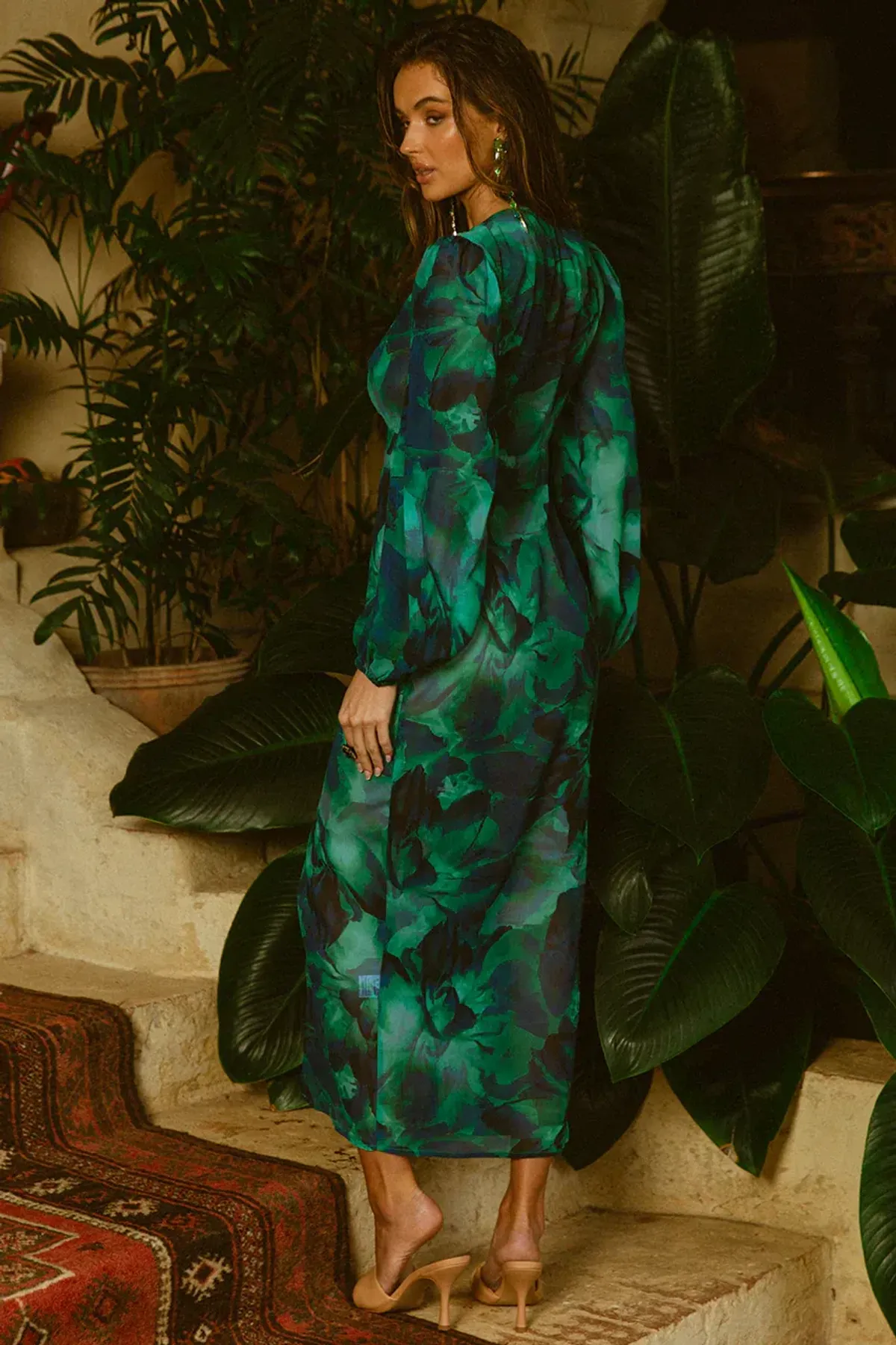 Runaway Calista Midi Dress Watercolour Green Size AU 8 / S - Image 5
