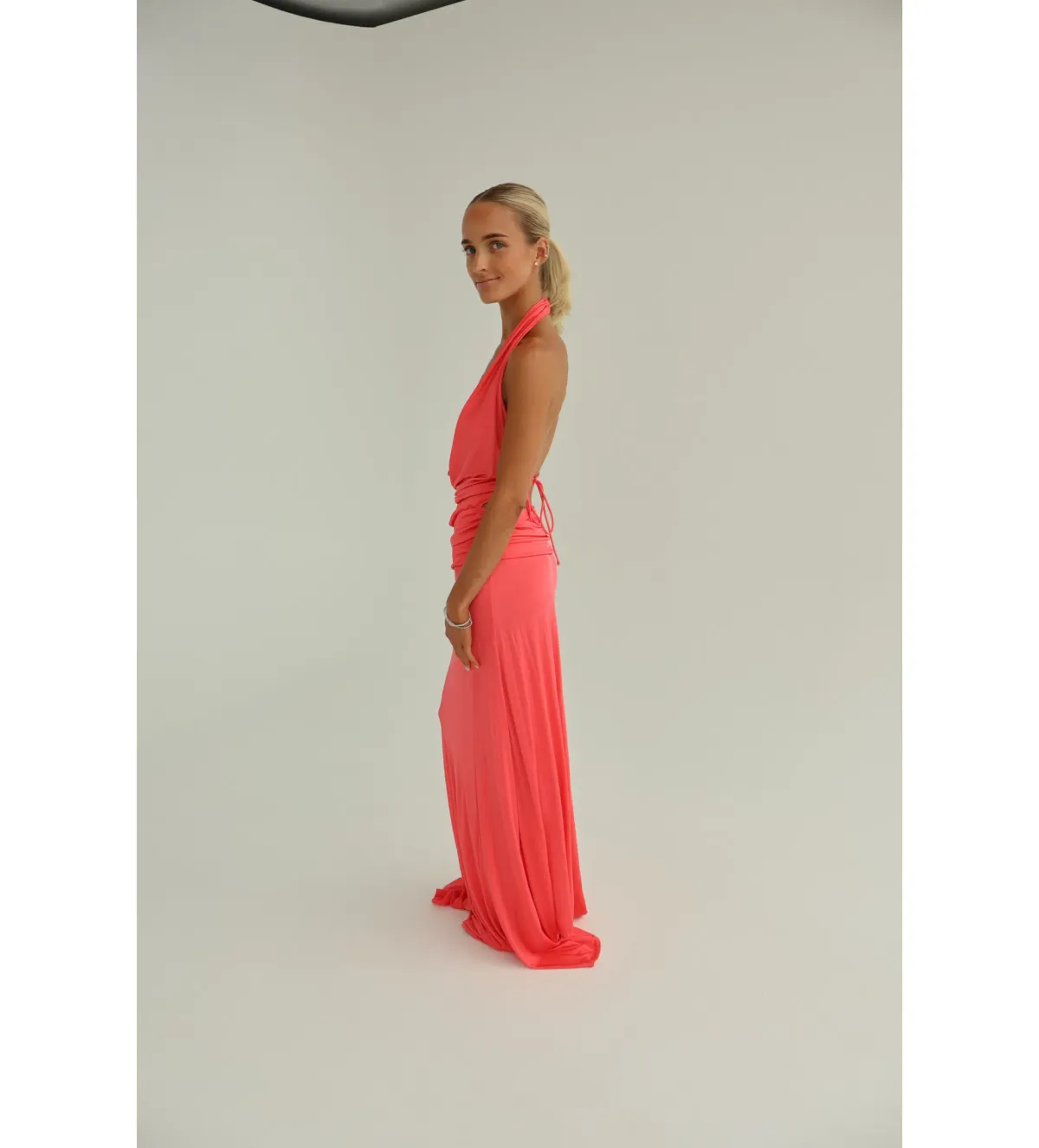 The New Arrivals Ilkyaz Ozel Tanit Draped Satin Gown in Pink Size AU6 - Image 6