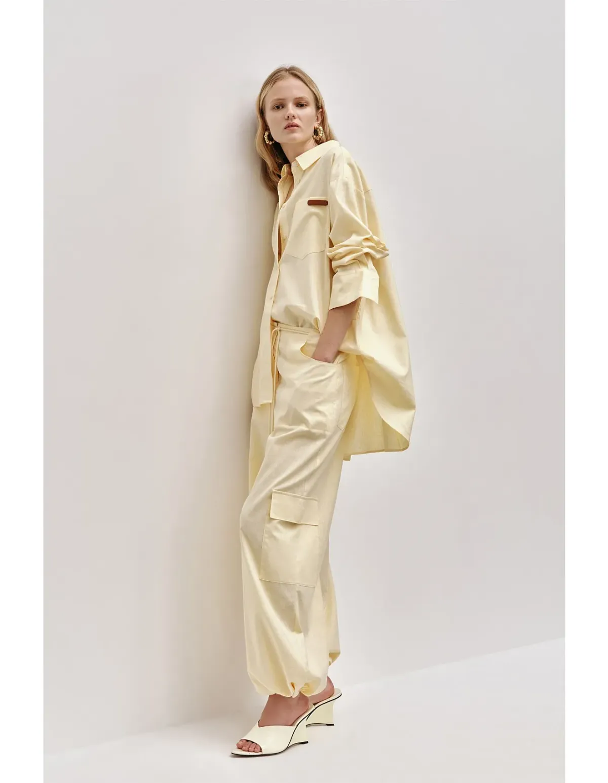 AJE STUDIO Dessie Relaxed Cargo Pant Size 6 Beige - Image 3