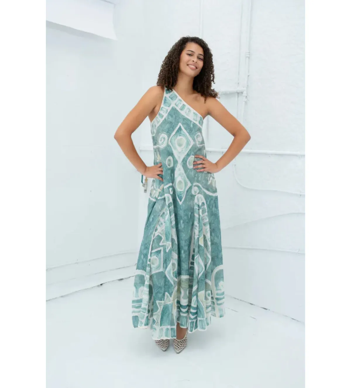 Alemais Samira Gown in Print Size AU12 - Image 1