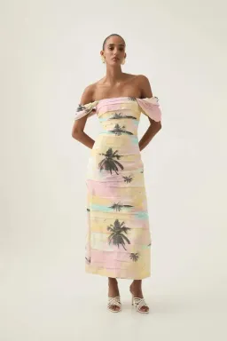 🌸 NEW AJE Zara Gathered Maxi Dress – Tropical Sunset Sky – Size AU 8 - Pink / Blue / Yellow🌸 for rent on The Volte - image 4
