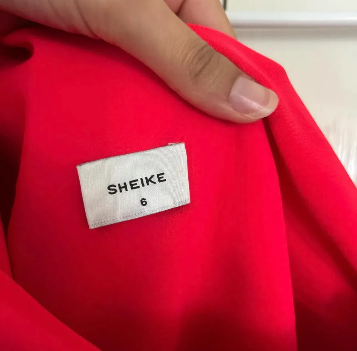 Sheike Kennedy one-shoulder draped maxi dress in raspberry. Size 6 - Image 5