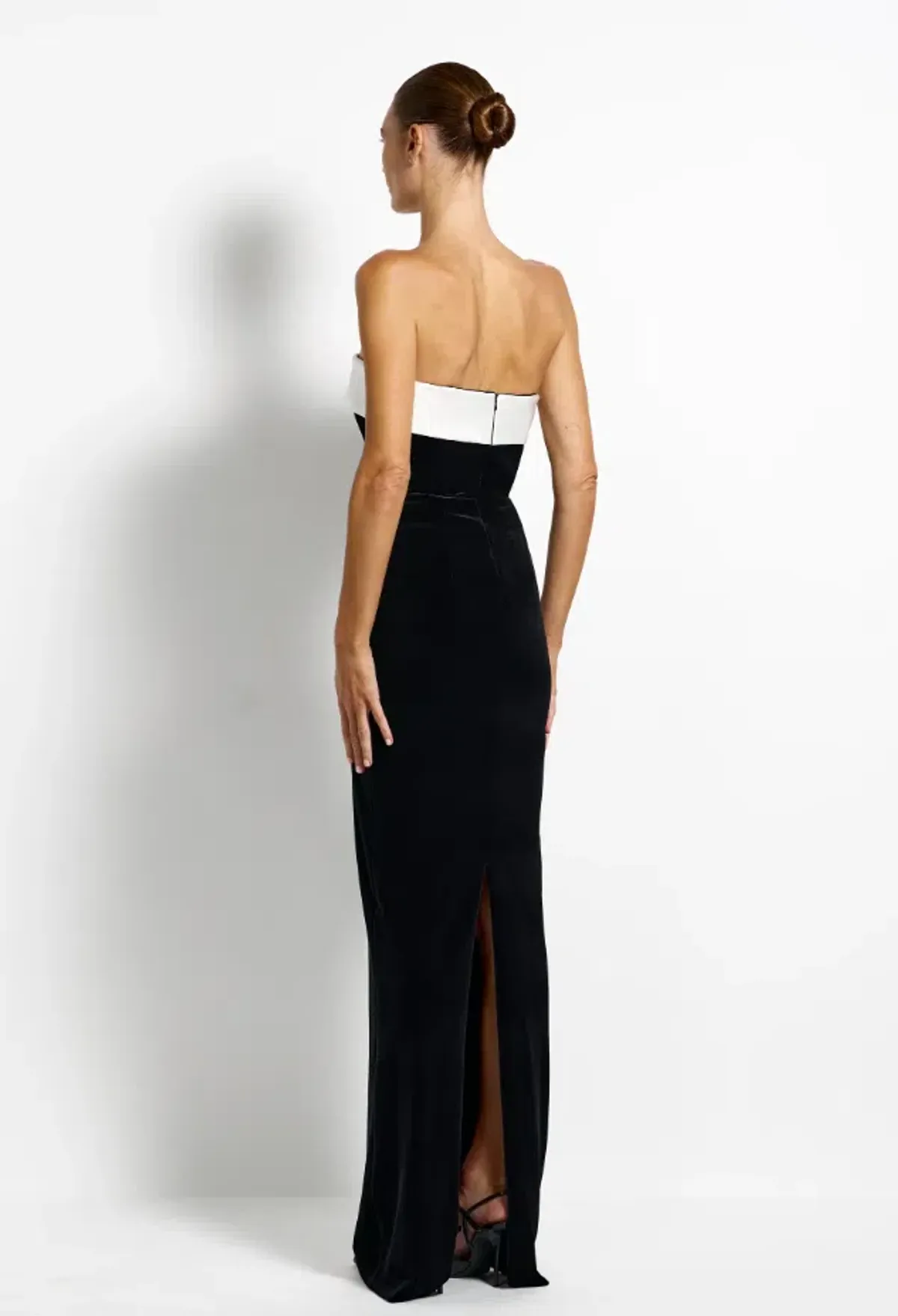 Effie Kats Madison Gown - Black Velvet Size M - Image 2