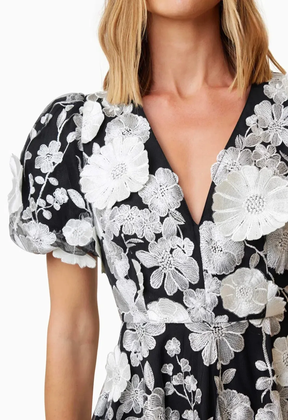 Elliatt Selene Floral Mini Dress Black Size M - Image 5