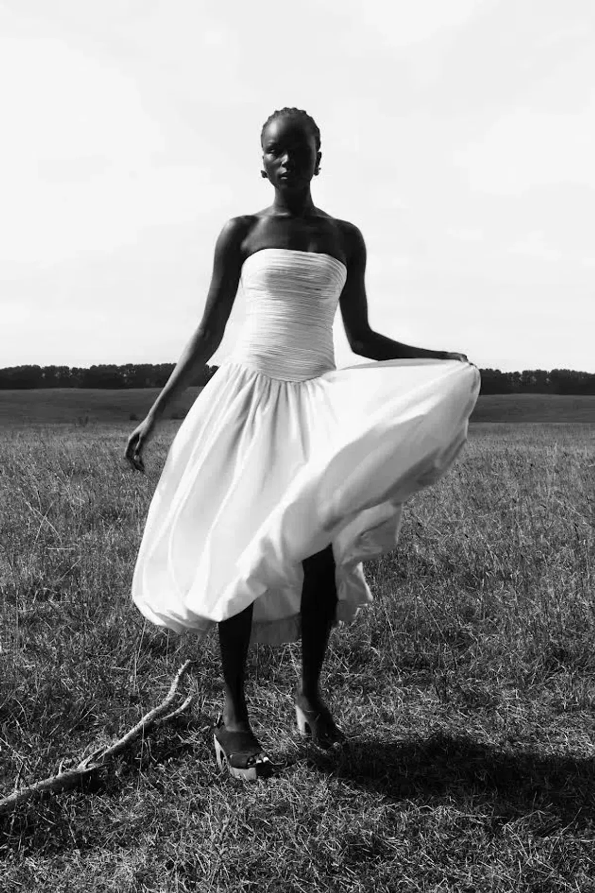 🤍 AJE Strapless Violette Bubble Hem MIDI Dress – White Formal Gown – Size 8 AU 🤍 - Image 1