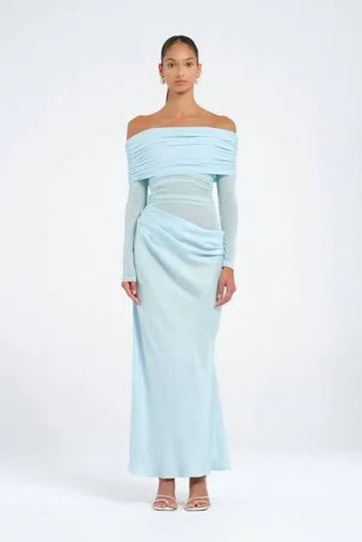 BENNI YASMIN OFF SHOULDER MAXI IN BABY BLUE SIZE 8 - Image 1