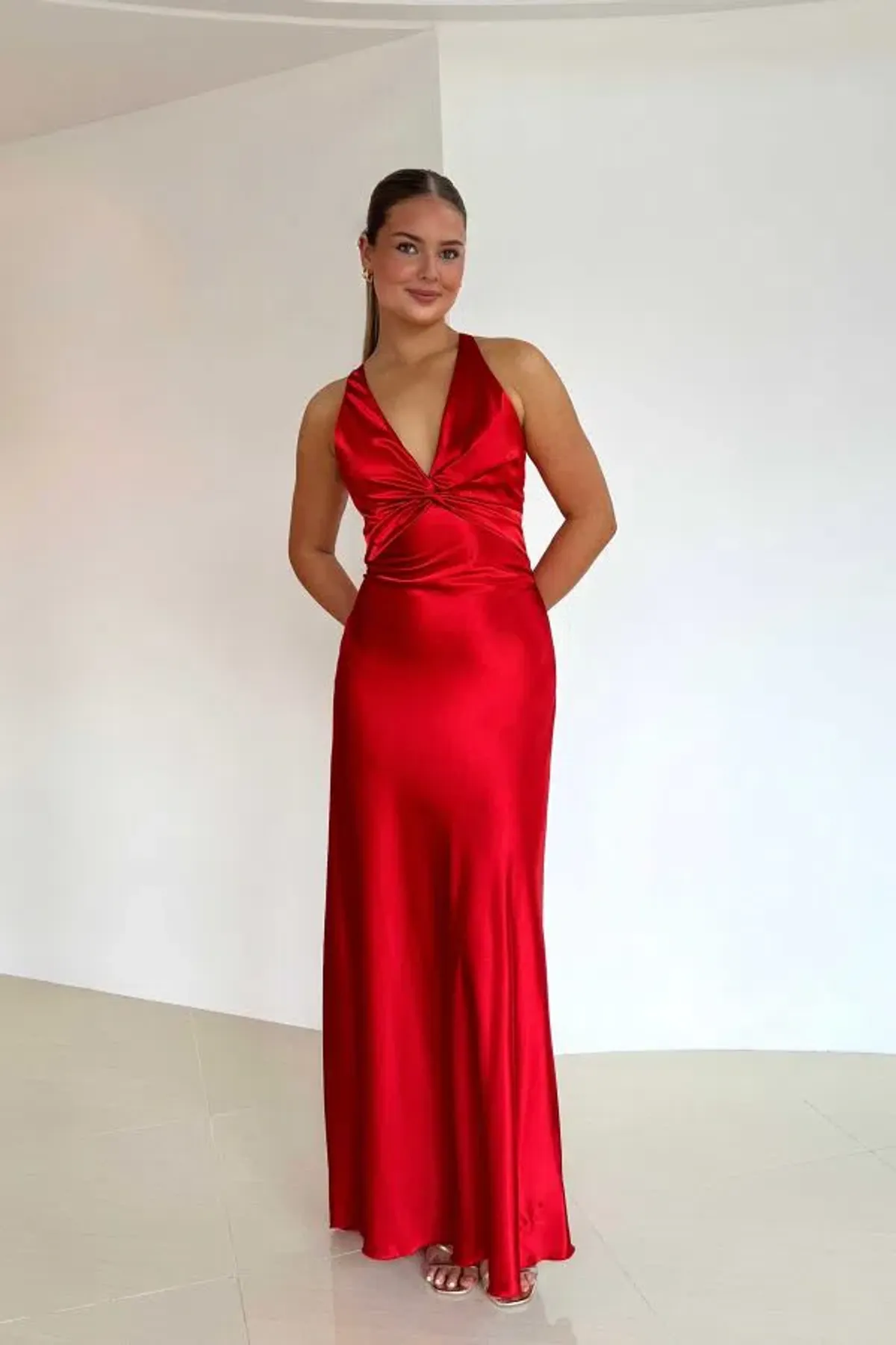 Ruth Tarvydas Goddess Gown in Bright Red Size AU6 - Image 1