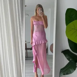 BENNI Delilah Maxi Dress In Bubblegum Pink | Size AU 10 for rent on The Volte - image 4