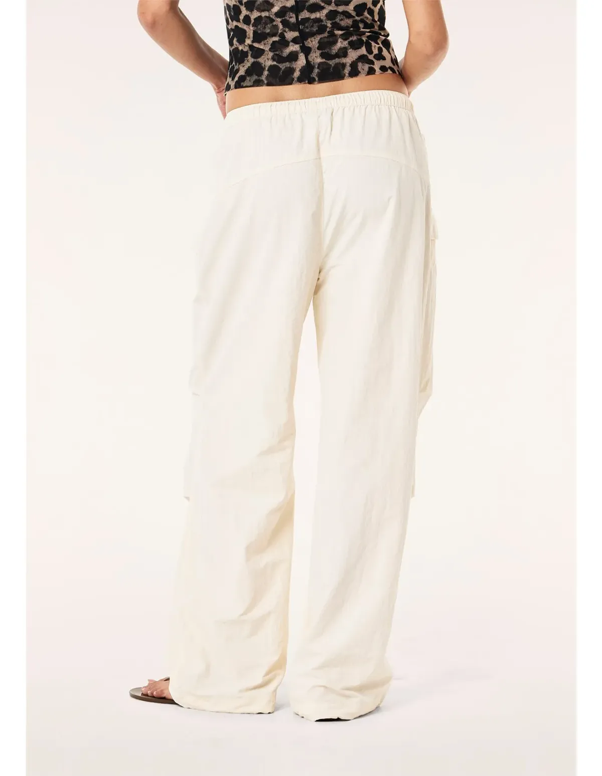 P.E Nation Discovery Pant White Ankle S - Image 4