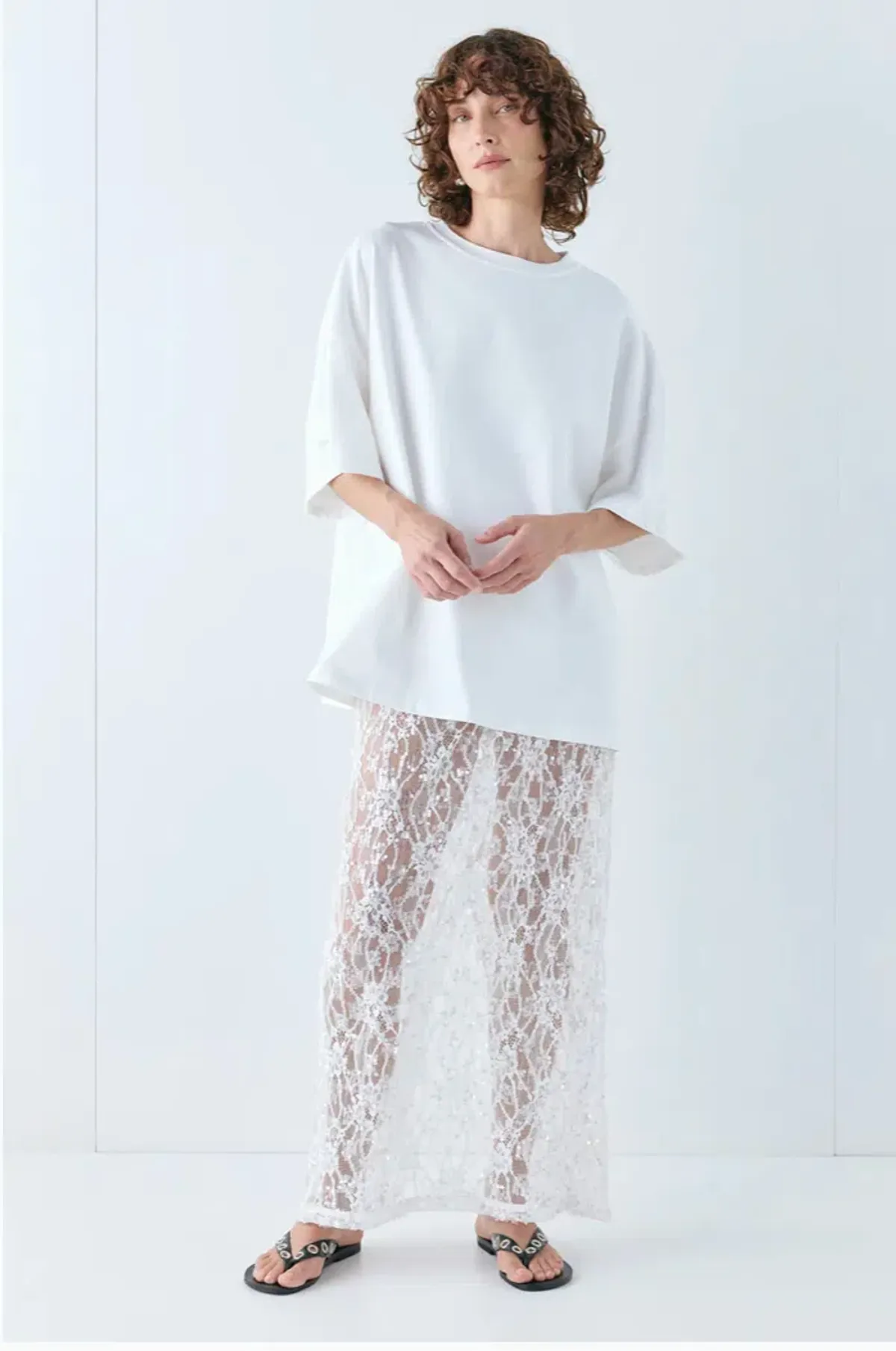 VRG GRL DEVYN SEQUIN TOP/MIDI SKIRT WHITE - Image 3