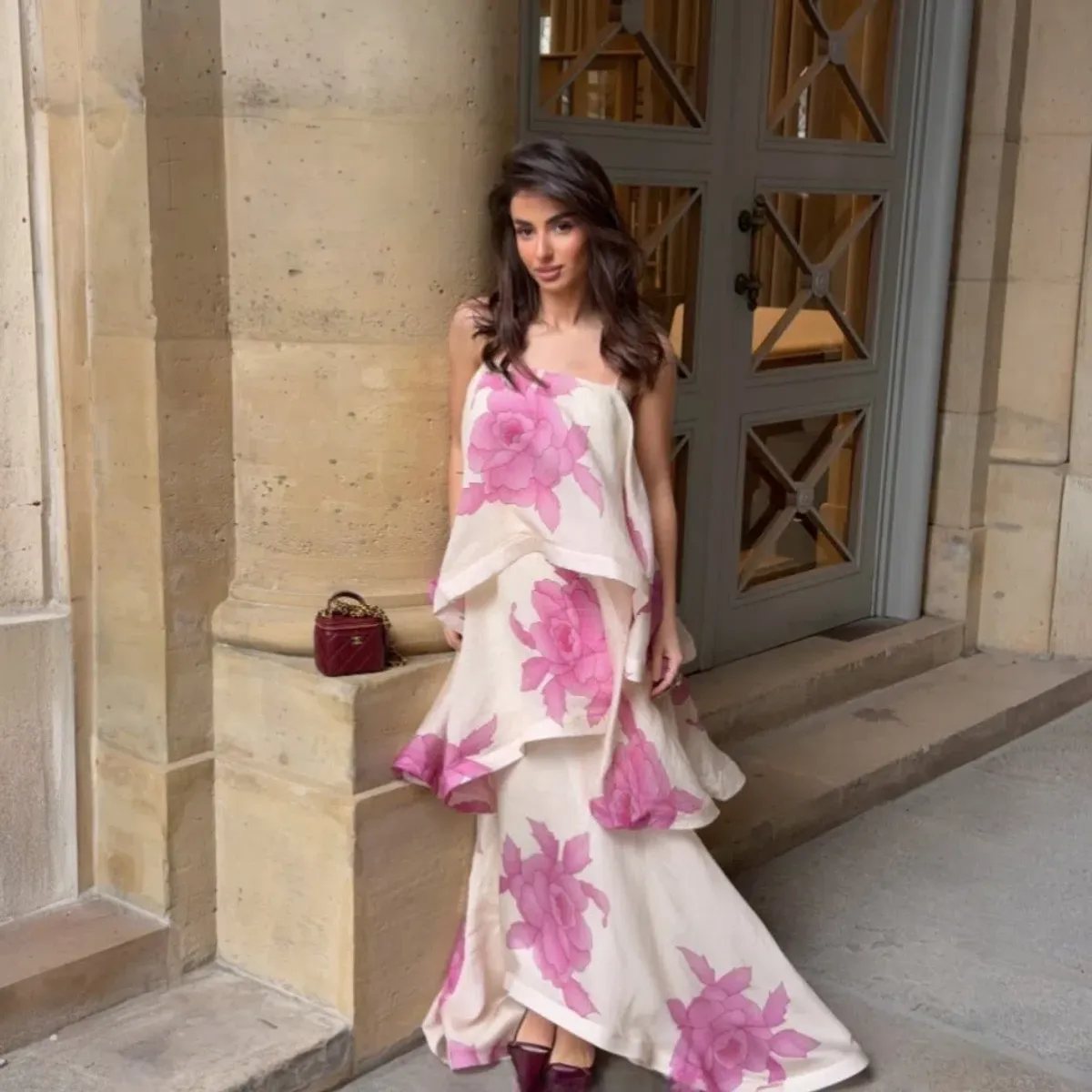 Elliatt Rova Tiered Gown in Cream & Pink Floral Size Medium - Image 5