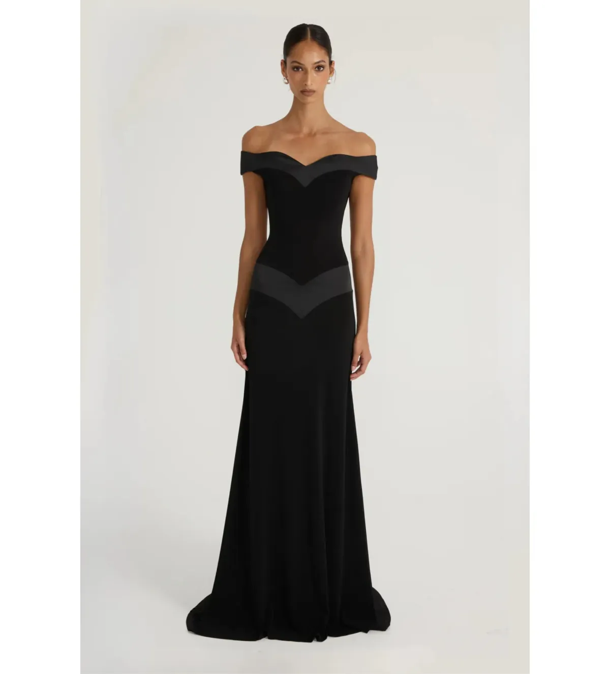 Ance Gria Octavia Gown in Black Size 8 - Image 1