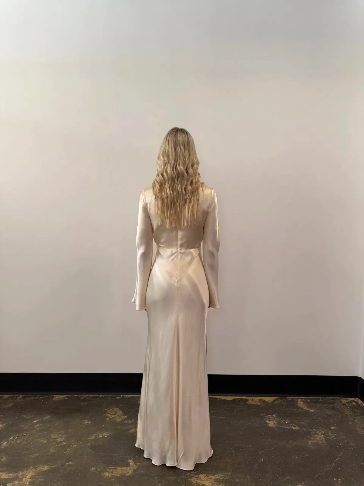 Shona Joy La Lune Plunged Long Sleeve Maxi Cream Size 6 - Image 4
