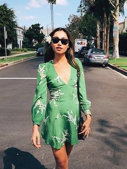Realisation Par The Kate Dress Summer Loving Green Size 4 for rent on The Volte - image 3