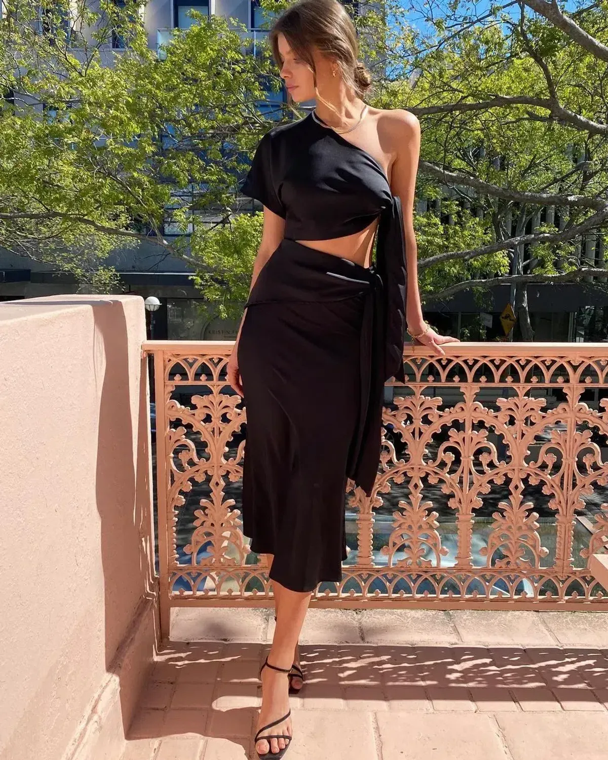 Issy Mona Midi Dress - Image 3