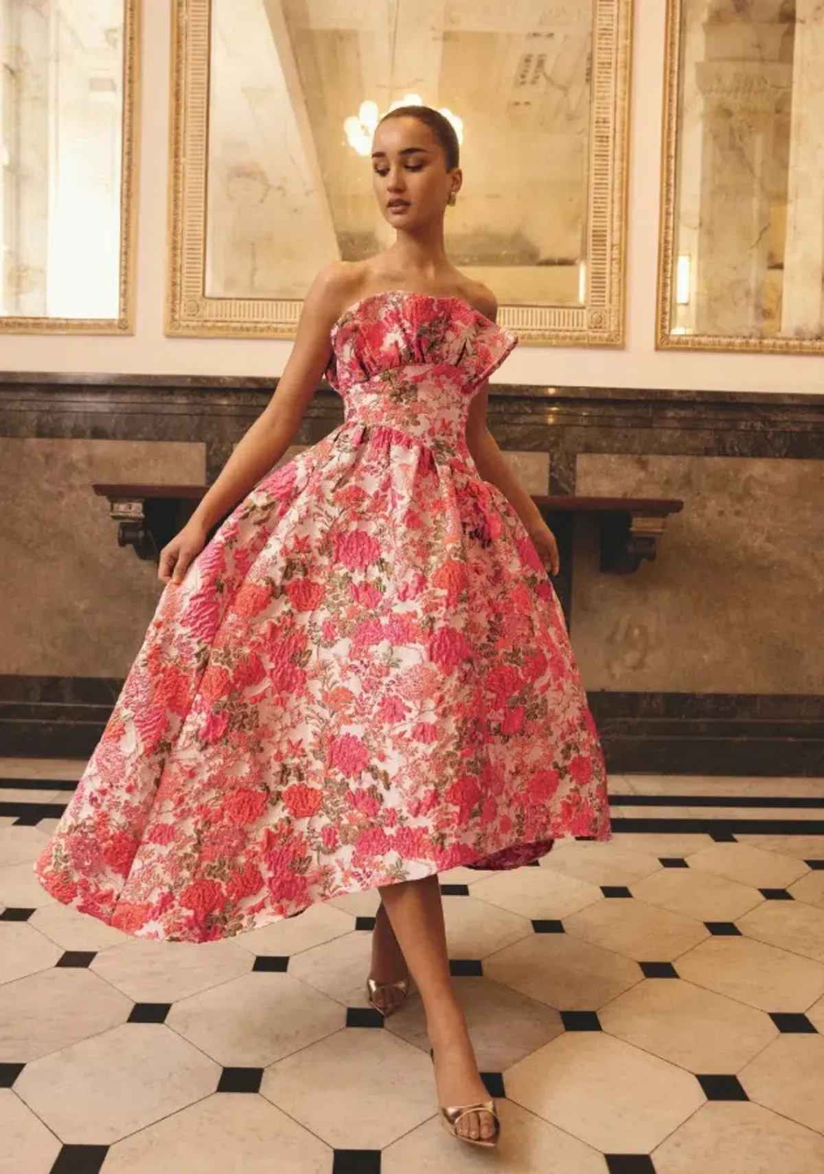 Elliatt Floralie Strapless Gown Pink Floral Size XL / 14 AUS - Image 1