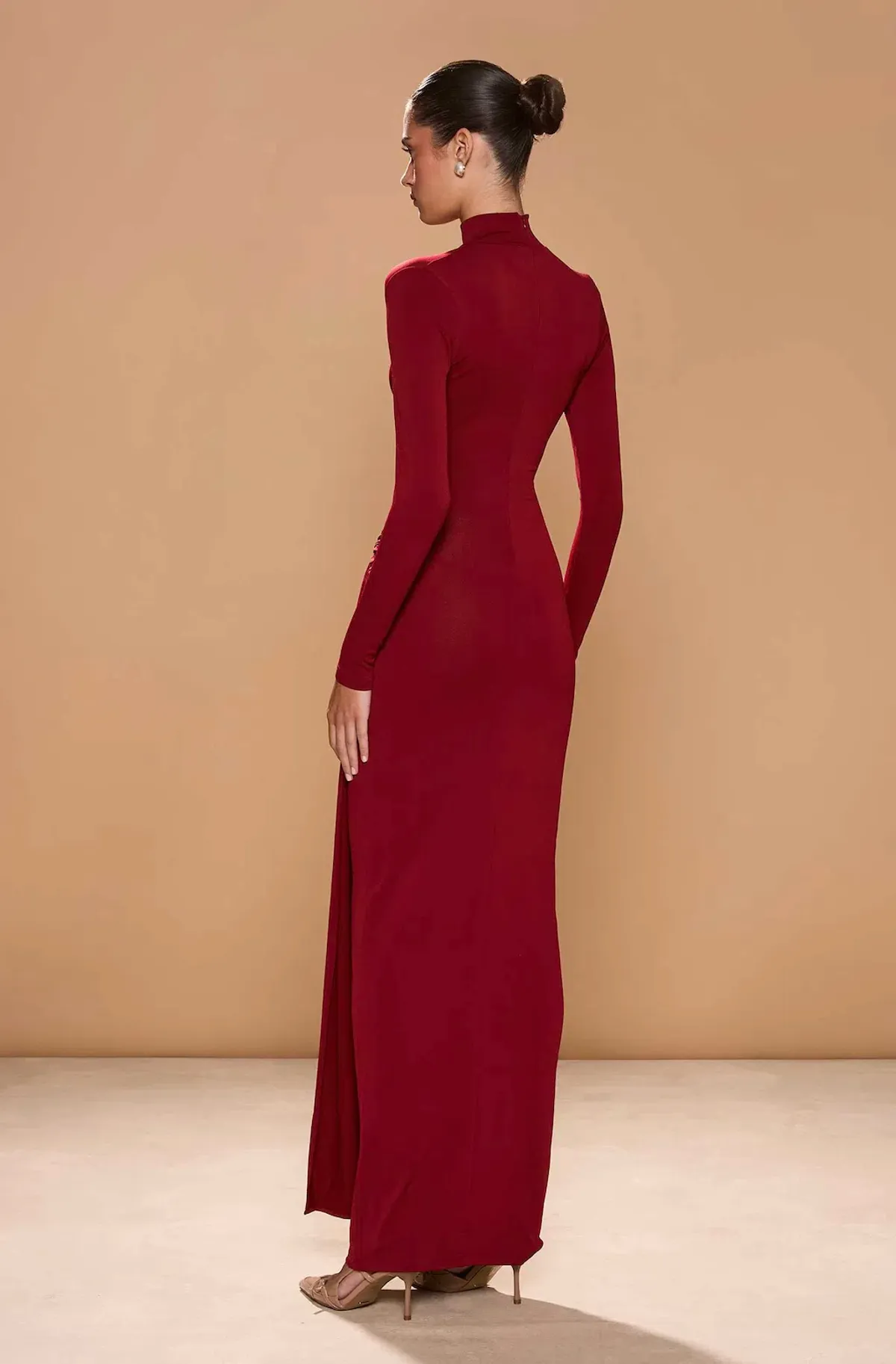 Sonya Aurelia Gown Merlot Size 8 - Image 4