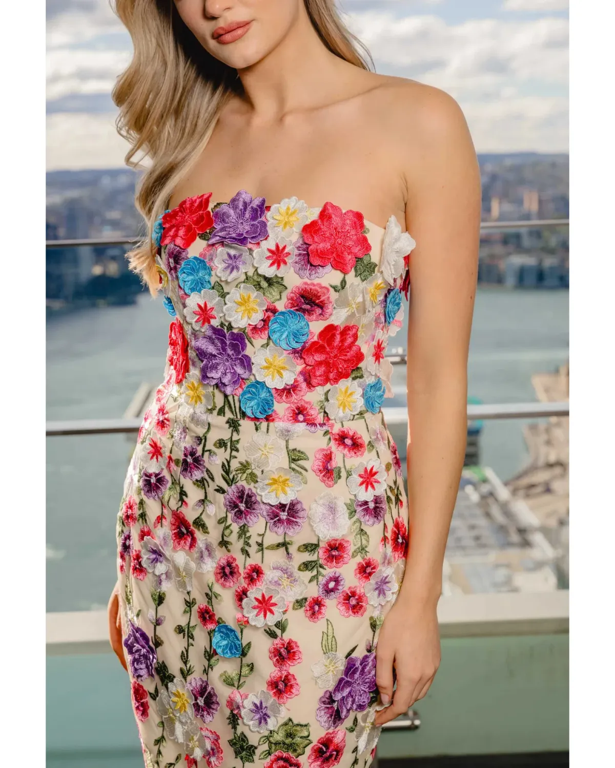 Elliatt Rosette Strapless Midi Dress Floral Size L - Image 2
