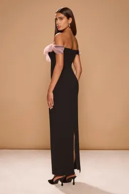🌹SONYA MODA Caspian Gown in BLACK DE ROSE PINK - Size M / 10 AU🌹Formal Maxi Dress🌹 for rent on The Volte - image 4