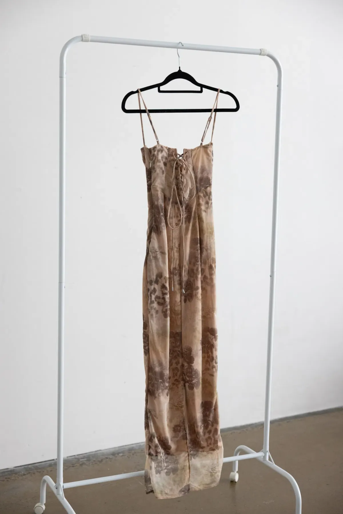 House of CB Aiza Cream Floral Print Maxi Dress - Image 3