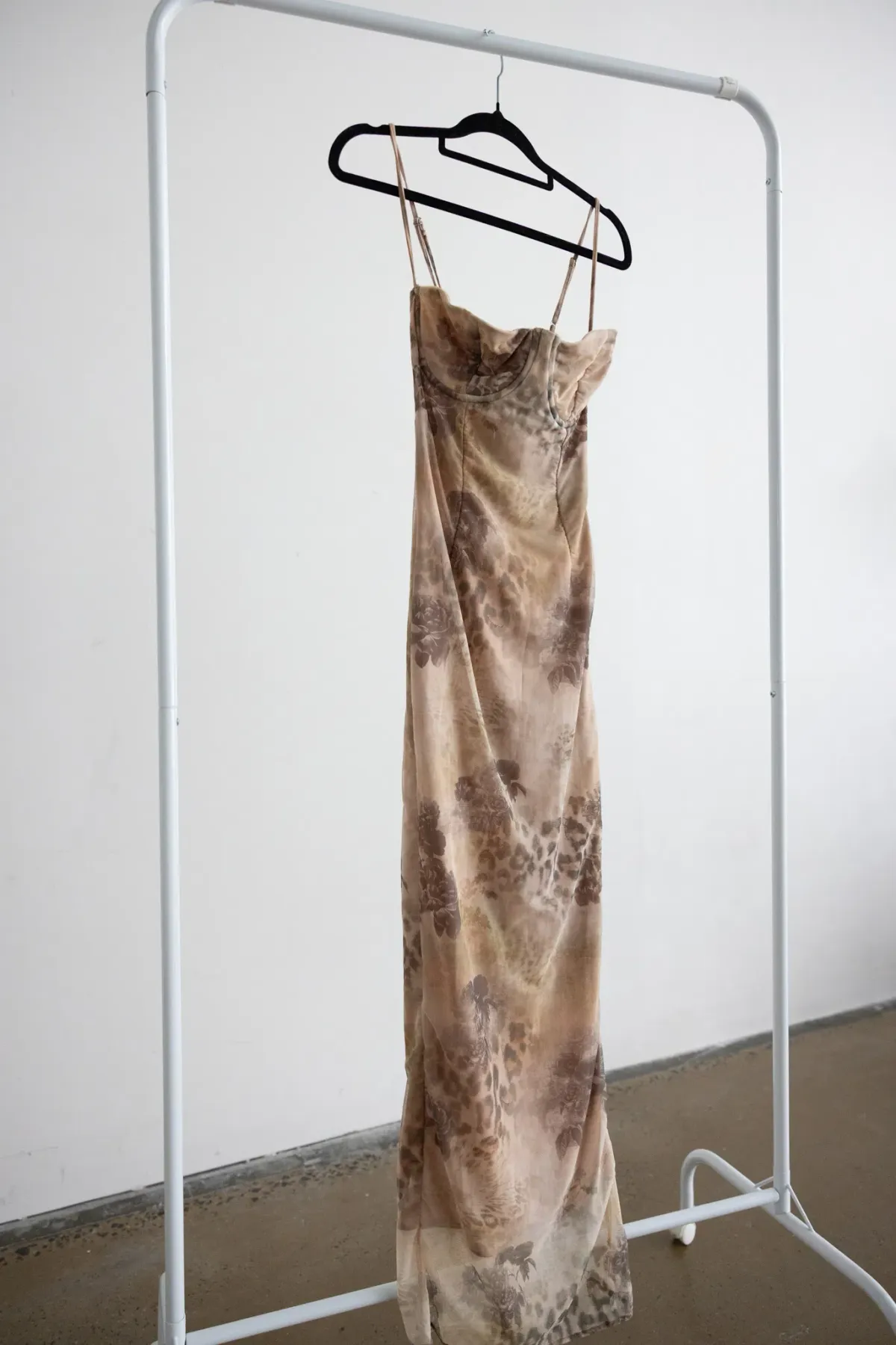 House of CB Aiza Cream Floral Print Maxi Dress - Image 9