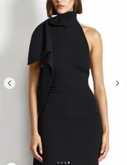 Effie kats Alessia gown  for rent on The Volte - image 4
