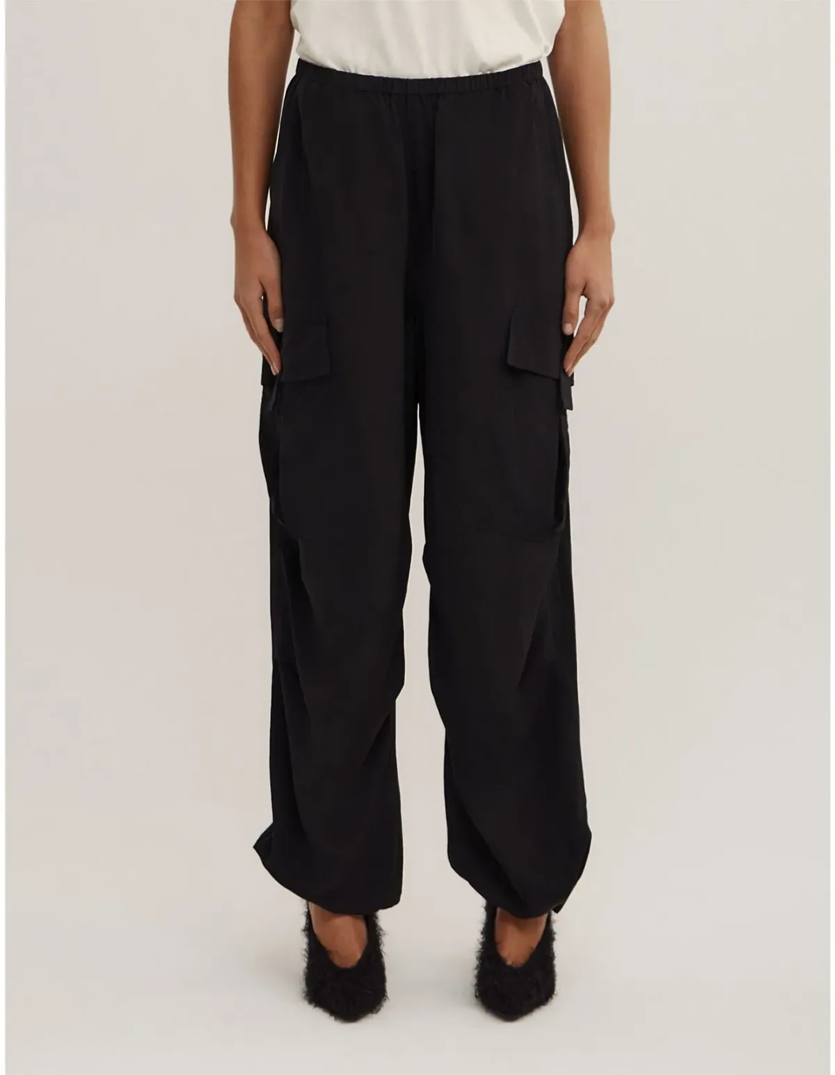 Witchery Black Cargo Pant Size 14 AU - Image 2