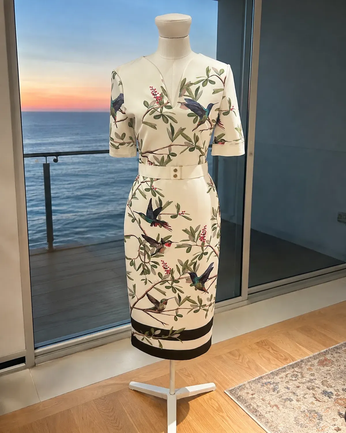 TED BAKER Everely Highgrove Hummingbird Branch Blossom Midi Dress sz 2 uk 10 Au - Image 3