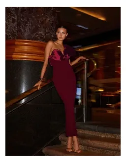 ELLE ZEITOUNE NAOMI WINE SIZE 8 for rent on The Volte - image 4