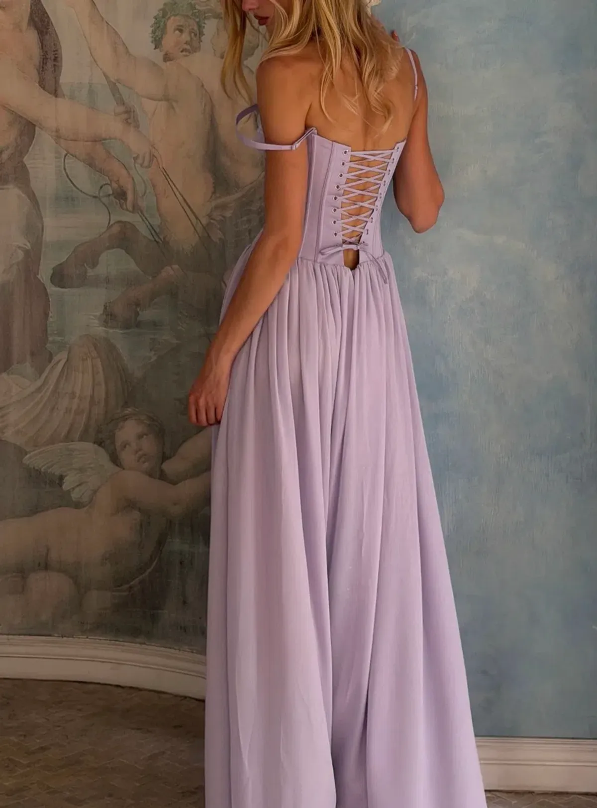 Fenity Elena Gown in Lilac Size M (fits an 8)  - Image 5
