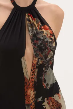 Bastet Aya Black Patterned Size S (8) for rent on The Volte - image 2