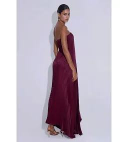 L'Idee Black Tie Gown in Wine Size AU10 for rent on The Volte - image 3