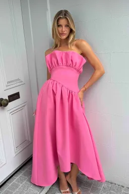 Elliatt Laurel Sleeveless Maxi Pink / Size 8 for rent on The Volte - image 1