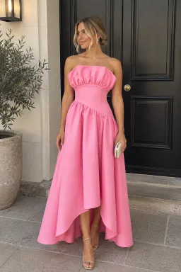 Elliatt Laurel Sleeveless Maxi Pink / Size 8 for rent on The Volte - image 2