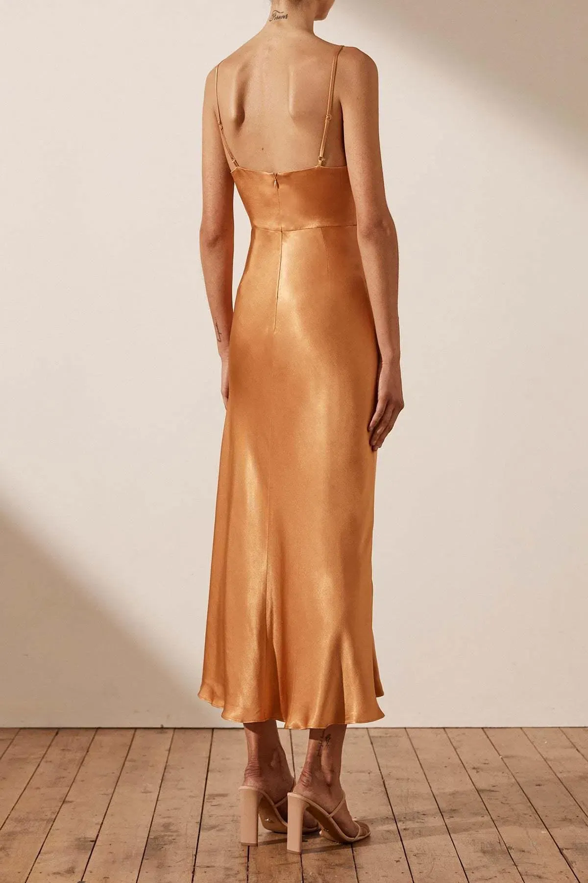 SHONA JOY GALA DRAPED MIDI DRESS GOLDEN OAK - Image 3