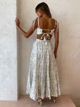 Palm Noosa Happy Hour Crop and Skirt Set Print Size 8 for rent on The Volte - image 2
