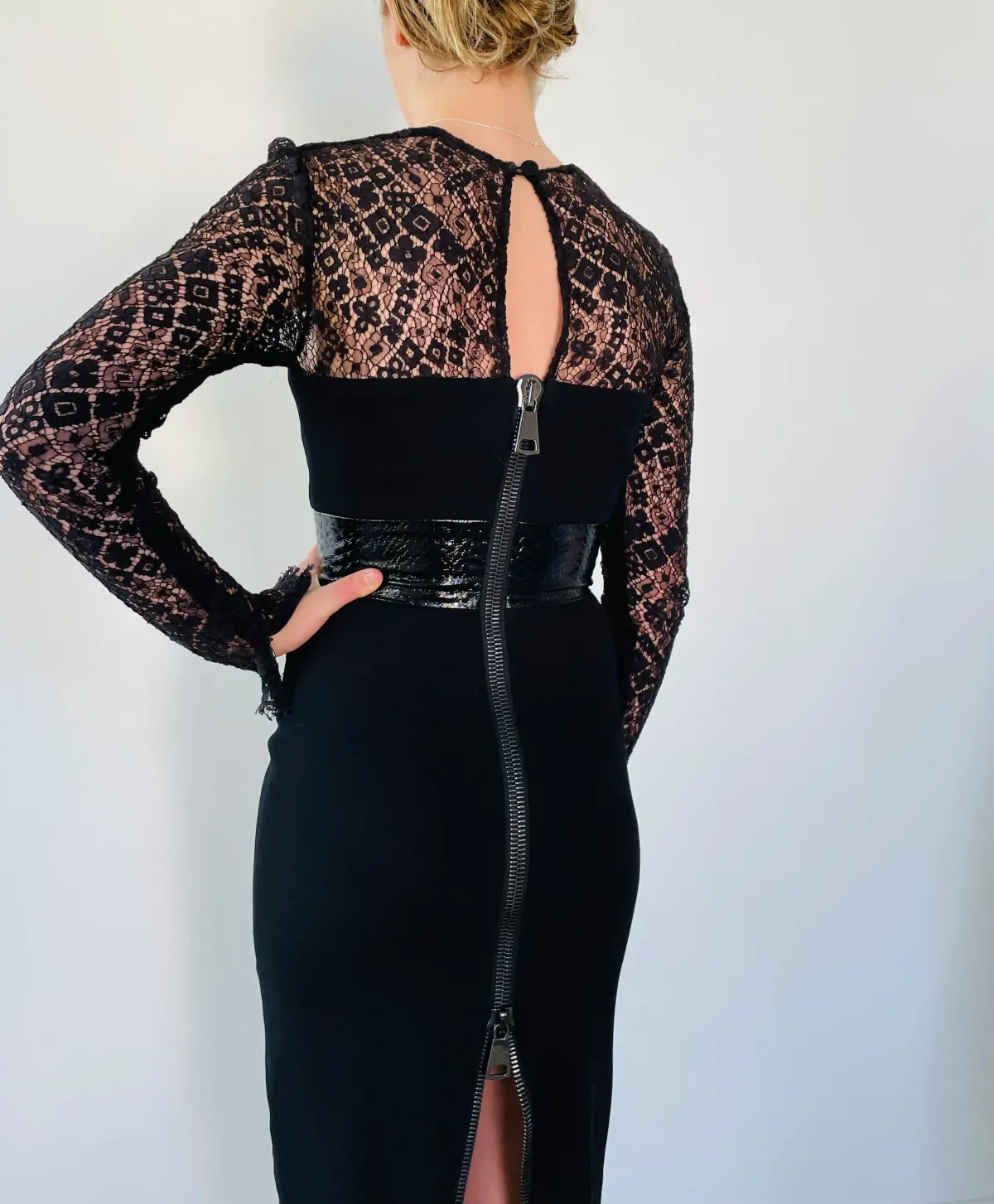 Alex Perry Mabelle Lace Long Sleeve Plastic & Satin Crepe Pencil Dress Black Size 6 - Image 3