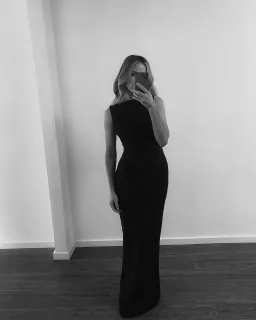 Effie Kats Verona Maxi Dress Black Size 10 for rent on The Volte - image 5