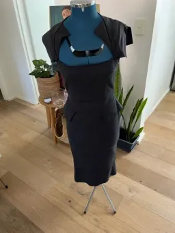 Roland Mouret Galaxy wiggle dress size UK 14 black stripe cottpn/lycra  for rent on The Volte - image 5