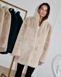 San Sloane Crawford Faux Fur Jacket Light Tan Size XS / Au 6 for rent on The Volte - image 2