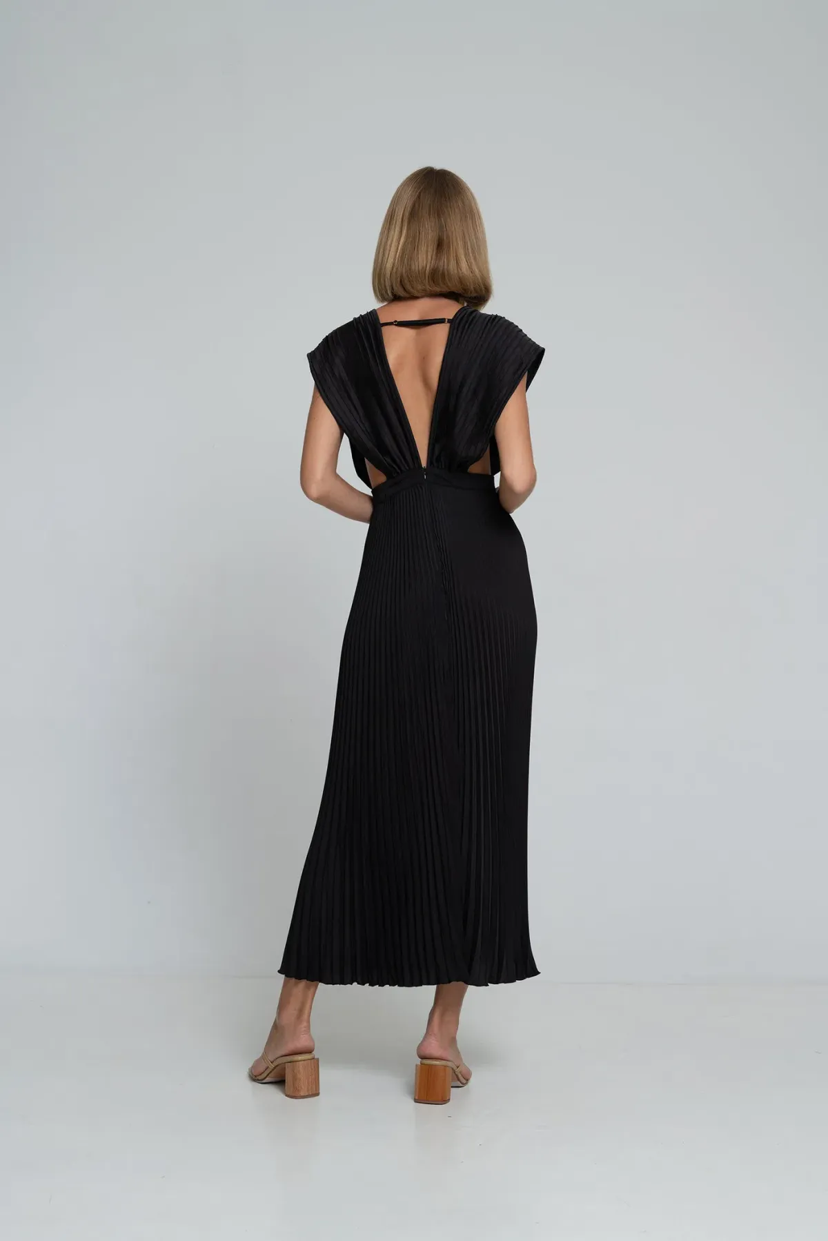 Lidee Gala Gown Noir Size 12 - Image 4