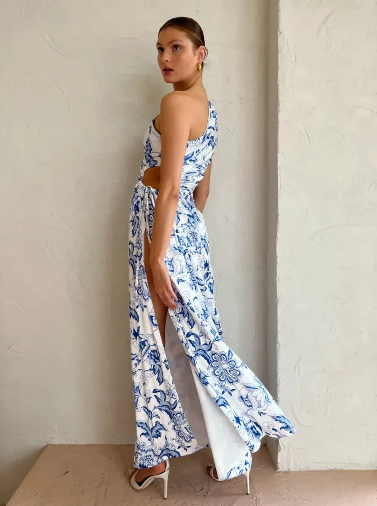 Sonya Maxi Dress in Blue Paisley Size AU 14 - Image 4