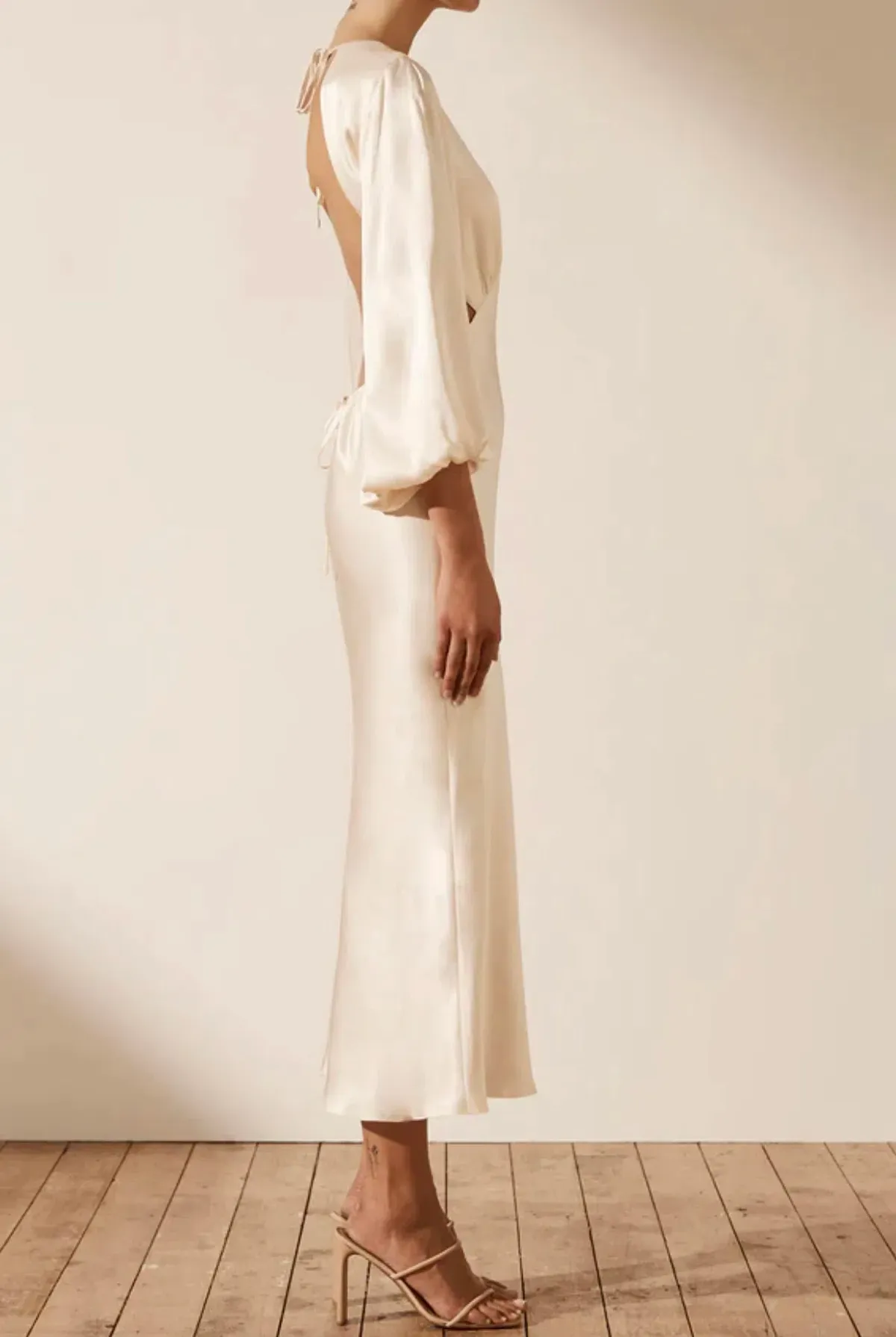 Shona Joy La Lune Open Back Balloon Sleeve Midi Dress in Cream Size 6 - Image 3